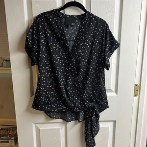 Francesca’s NWOT Kaii Button Wrap Blouse